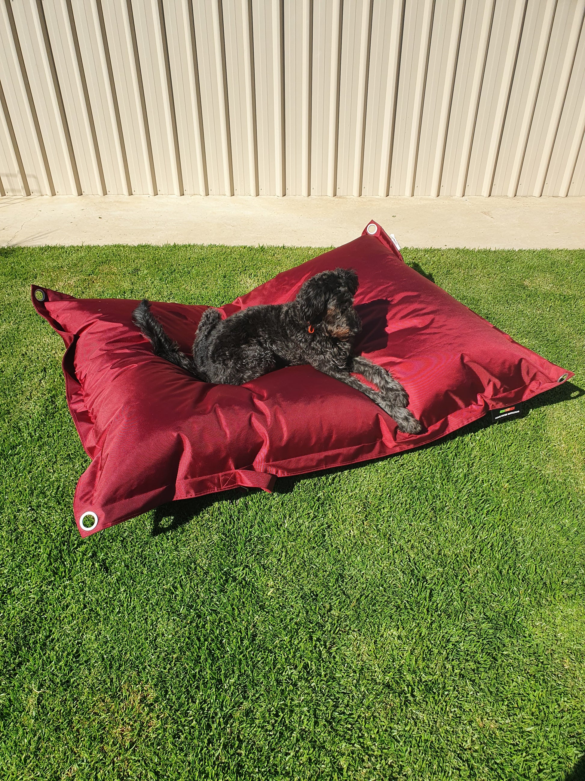 RECLINER - DARK RED.